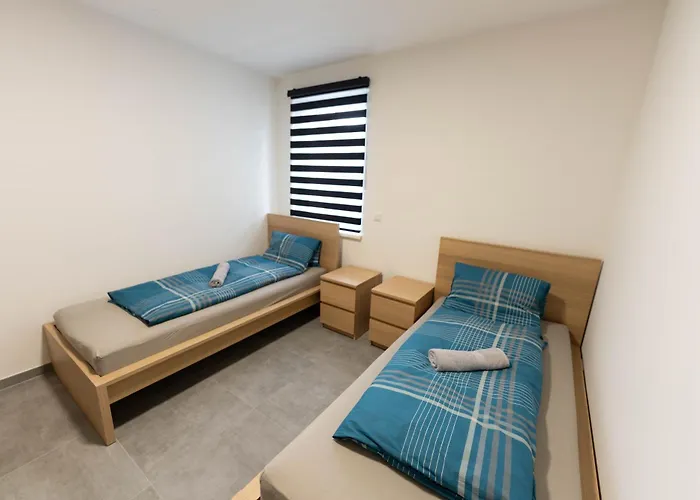 Zimmervermietung Projektentwicklungs Gmbh 2 アパート