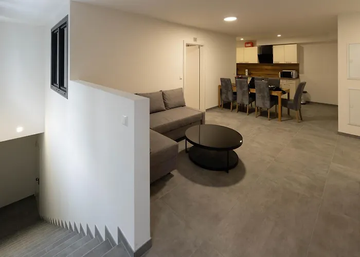 Zimmervermietung Projektentwicklungs Gmbh 2 Appartement *