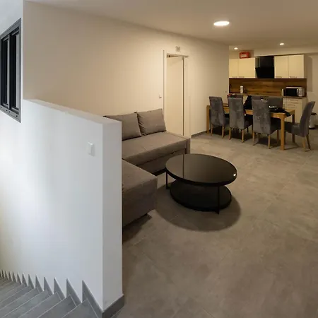 Zimmervermietung Projektentwicklungs Gmbh 2 Apartment *